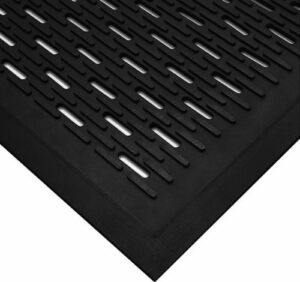 The 5 Best Commercial Kitchen Floor Mats   11 4 300x282 